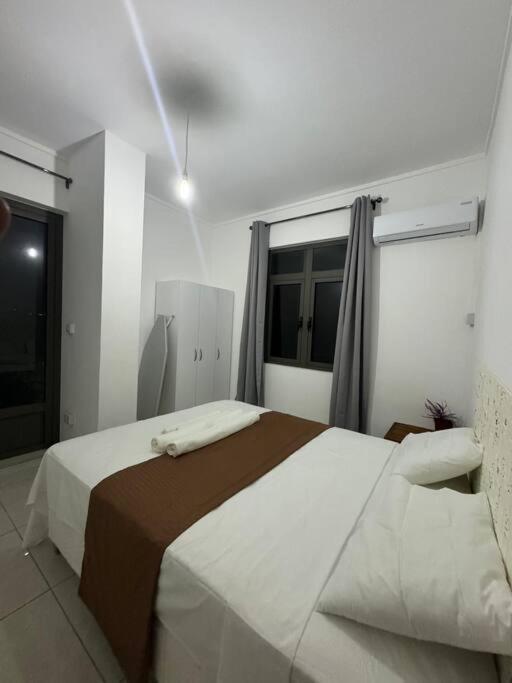 Apartment Comfy 2-bedroom Apt, 10mins Walk To - Gbhc5 Grand Baie