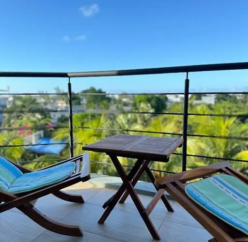 Comfy 2-Bedroom Apt, 10Mins Walk To Beach - Gbhc5